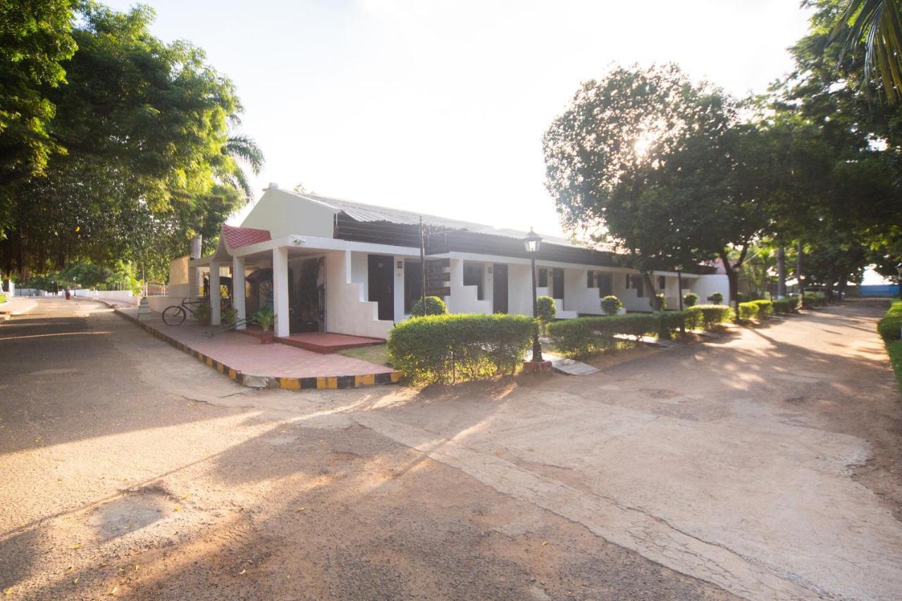 Sathyam Grand Resort Sriperumbudur Exterior photo